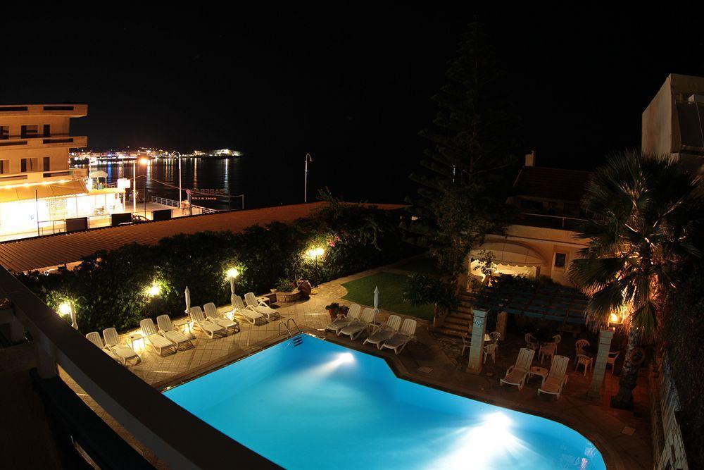 Petra Beach Hotel Hersonissos  Bagian luar foto